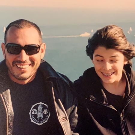 Joe Gonzalez and his son Manolo Gonzalez Vergara took a picture together.